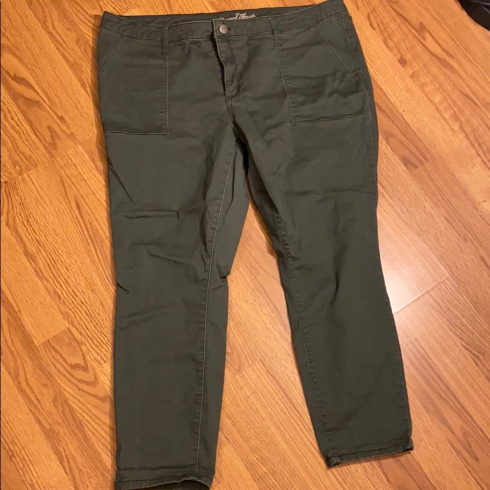 Universal thread forest green skinny ankle pants